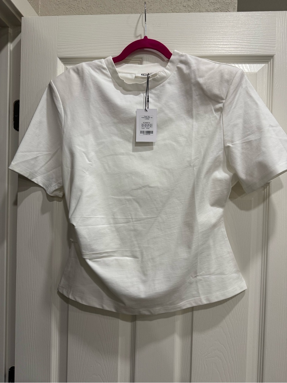 TONYA TOP Power Shoulder Tee In White